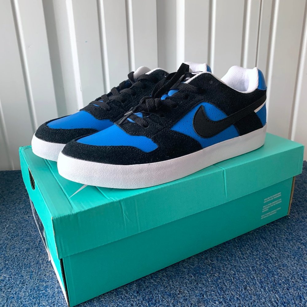 Nike SB Delta Force Mens Skateboarding Sneakers